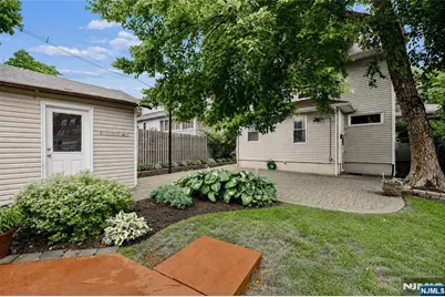 306 Passaic Avenue, Hasbrouck Heights, NJ 07604 - Photo 44