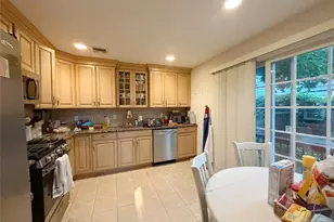 408 West St, Fort Lee, NJ 07024 - Photo 1