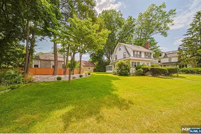 209 Harding Road, Glen Rock, NJ 07452 - Photo 2
