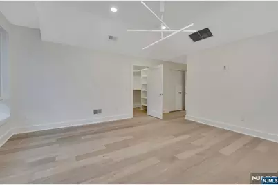 529 5th Street B #B, Palisades Park, NJ 07650 - Photo 16