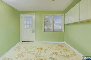 37 Cedar Dr, Rochelle Park Township, NJ 07662 - Photo 12