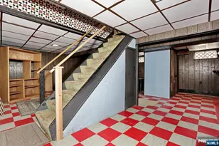 140 Carlyle Ct, Carlstadt, NJ 07072 - Photo 20