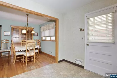 140 Carlyle Court, Carlstadt, NJ 07072 - Photo 6