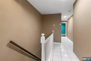 300 Gorge Road 2, Cliffside Park, NJ 07010 - Photo 20