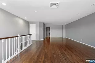 300 Gorge Road 2, Cliffside Park, NJ 07010 - Photo 12
