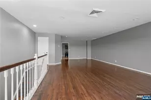 300 Gorge Road 2, Cliffside Park, NJ 07010 - Photo 16