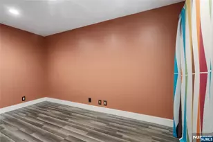300 Gorge Road 2, Cliffside Park, NJ 07010 - Photo 24