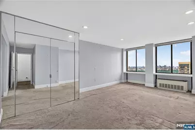 300 Winston Drive C3111 #C3111, Cliffside Park, NJ 07010 - Photo 16