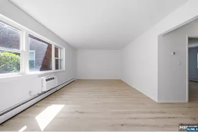 125 Regency Park 125 #125, Ramsey, NJ 07446 - Photo 4