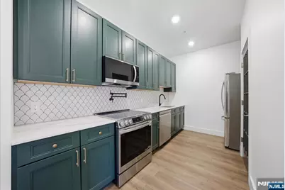 21 Lincoln 101 #101, Newark, NJ 07102 - Photo 1