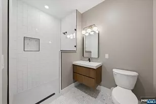 21 Lincoln 101, Newark, NJ 07102 - Photo 14