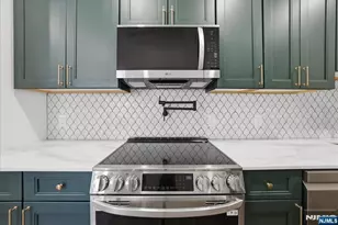21 Lincoln 101, Newark, NJ 07102 - Photo 2