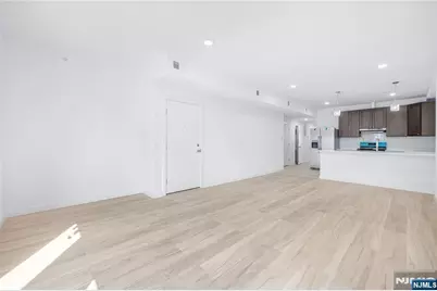 418 11th Street Floor 2 #Floor 2, Union City, NJ 07087 - Photo 6