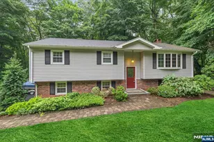 72 Smokey Ridge Rd, Ringwood, NJ 07456 - Photo 1
