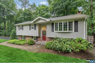 72 Smokey Ridge Road, Ringwood, NJ 07456 - Photo 2
