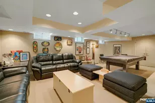 42-09 Cosgrove Ct, Fair Lawn, NJ 07410 - Photo 28