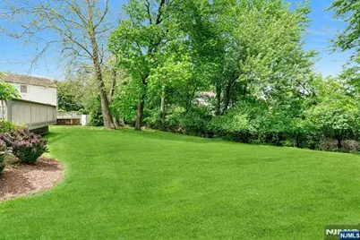 42-09 Cosgrove Court, Fair Lawn, NJ 07410 - Photo 36