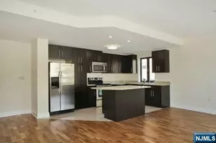 29 1st Street 807, Hackensack, NJ 07601 - Photo 2