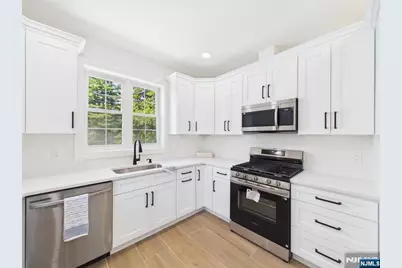 64 Graham Place, Teaneck Township, NJ 07666 - Photo 6