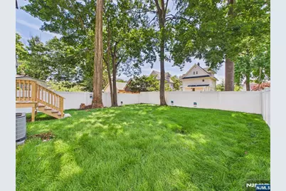 64 Graham Place, Teaneck Township, NJ 07666 - Photo 32