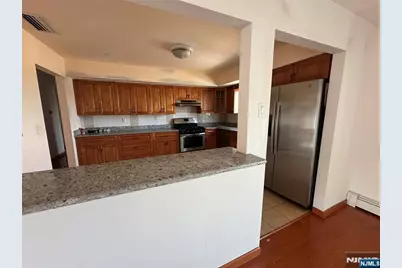 1515 11th Street 2nd #2nd, Fort Lee, NJ 07024 - Photo 2