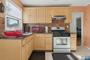 55 Stillman Ave, Bergenfield, NJ 07621 - Photo 12