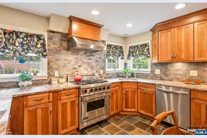 37 Van Dyke Drive, Ho Ho Kus, NJ 07423 - Photo 10