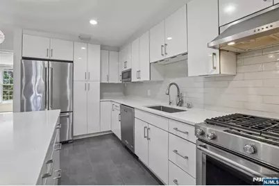 1018 Palisade Avenue 3 #3, Fort Lee, NJ 07024 - Photo 22