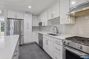 1018 Palisade Ave 3, Fort Lee, NJ 07024 - Photo 22