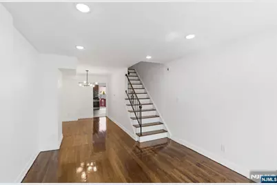 8 Van Nostrand Avenue, Jersey City, NJ 07305 - Photo 2