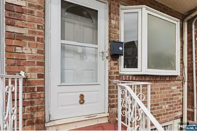 8 Van Nostrand Avenue, Jersey City, NJ 07305 - Photo 30
