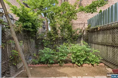 8 Van Nostrand Avenue, Jersey City, NJ 07305 - Photo 34