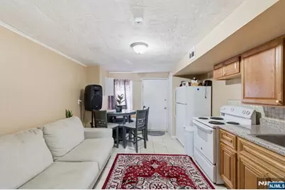 8 Van Nostrand Avenue, Jersey City, NJ 07305 - Photo 26