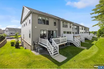 43 Hearthstone Court 48 #48, Upper Saddle River, NJ 07458 - Photo 28