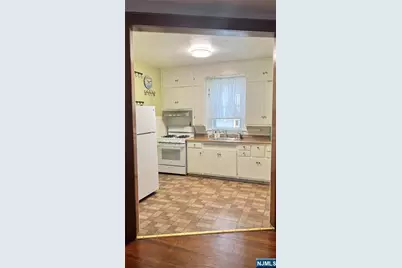 52 Christie Avenue 1st Floor #1st Floor, Clifton, NJ 07011 - Photo 10