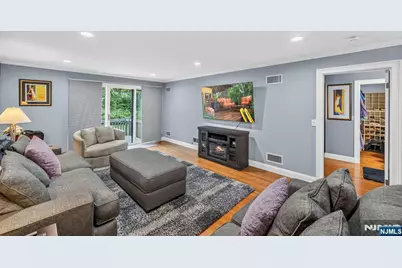 69 Peach Hill Court, Ramsey, NJ 07446 - Photo 12