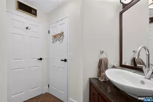 1020 Harmon Cove Tower 1020, Secaucus, NJ 07094 - Photo 24