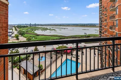 1020 Harmon Cove Tower 1020 #1020, Secaucus, NJ 07094 - Photo 30