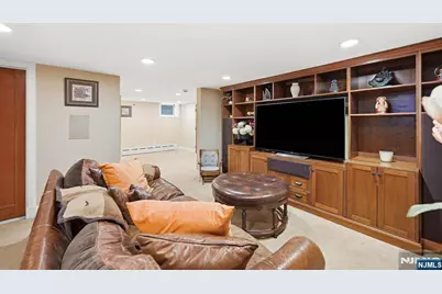 283 Highwood, Ridgewood, NJ 07450 - Photo 32
