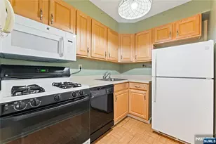 25 River Road 27, Nutley, NJ 07110 - Photo 8