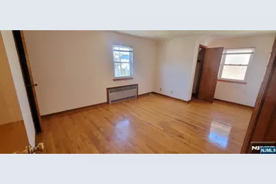 317 E Harriet Avenue 2nd Fl #2nd fl, Palisades Park, NJ 07650 - Photo 6