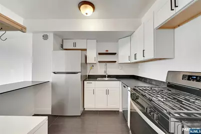285 Aycrigg Avenue 22J #22J, Passaic, NJ 07055 - Photo 6