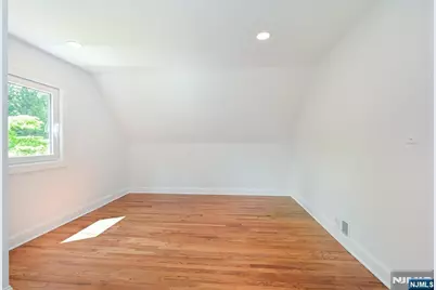 201 Dixon Avenue, Dumont, NJ 07628 - Photo 20