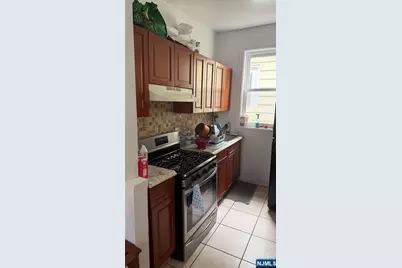 658 Adams Avenue, Elizabeth, NJ 07201 - Photo 12