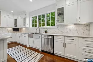 15 Fernwood Dr, Fair Lawn, NJ 07410 - Photo 12