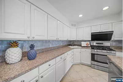 86 Hazelton Terrace, Tenafly, NJ 07670 - Photo 20