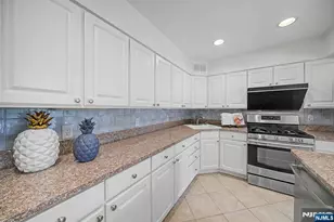 86 Hazelton Terrace, Tenafly, NJ 07670 - Photo 20
