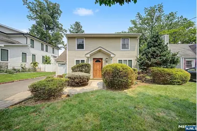 86 Hazelton Terrace, Tenafly, NJ 07670 - Photo 2
