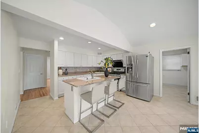 86 Hazelton Terrace, Tenafly, NJ 07670 - Photo 16