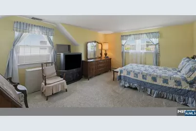 183 Lee Street, Elmwood Park, NJ 07407 - Photo 22